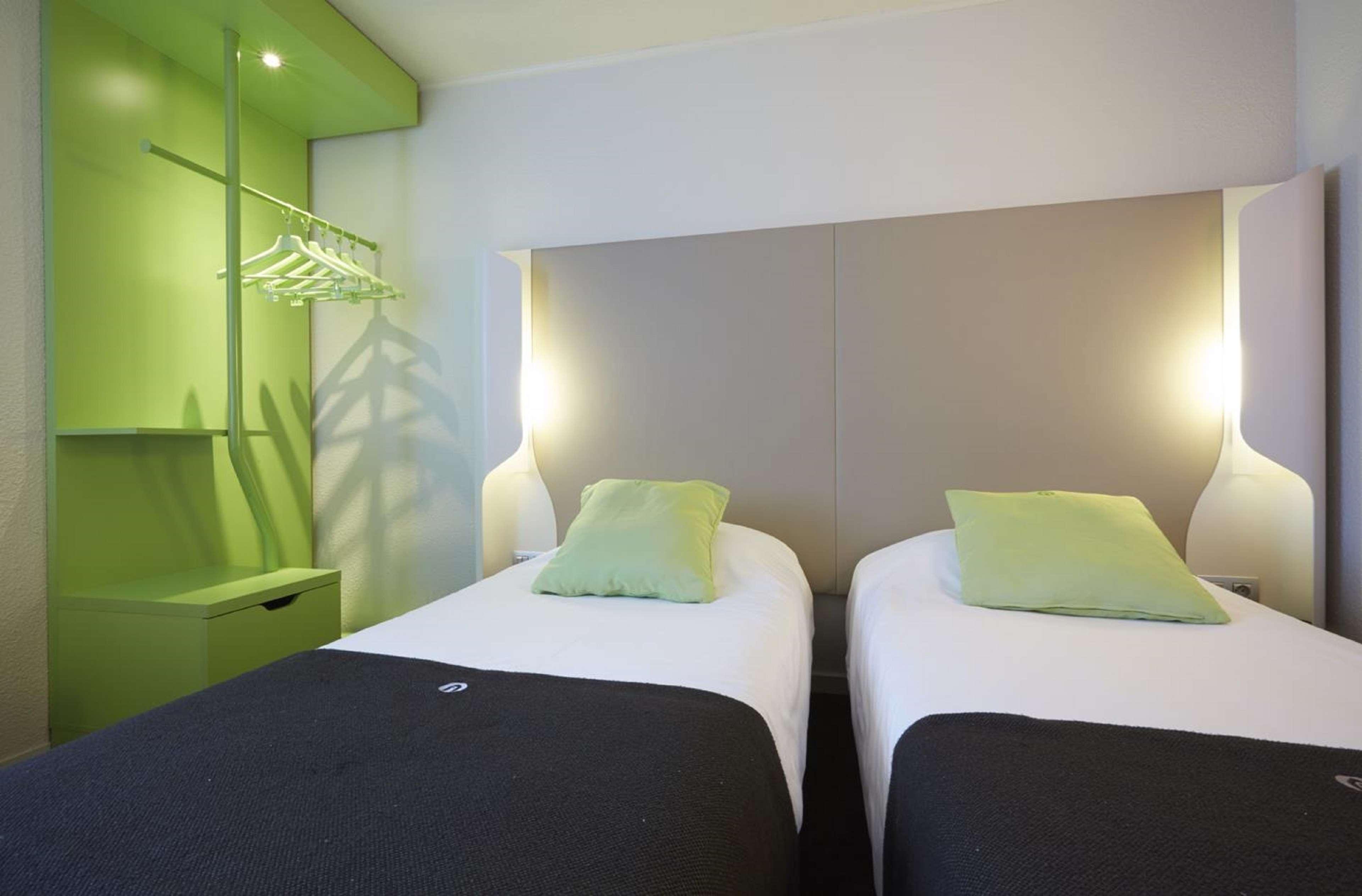 Campanile Paris Est - Hotel
